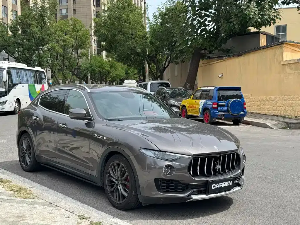 Maserati Levante — фото 3