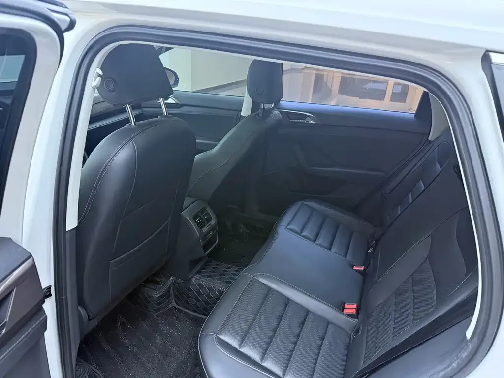 Volkswagen Tharu 2023 из CN, фото 9
