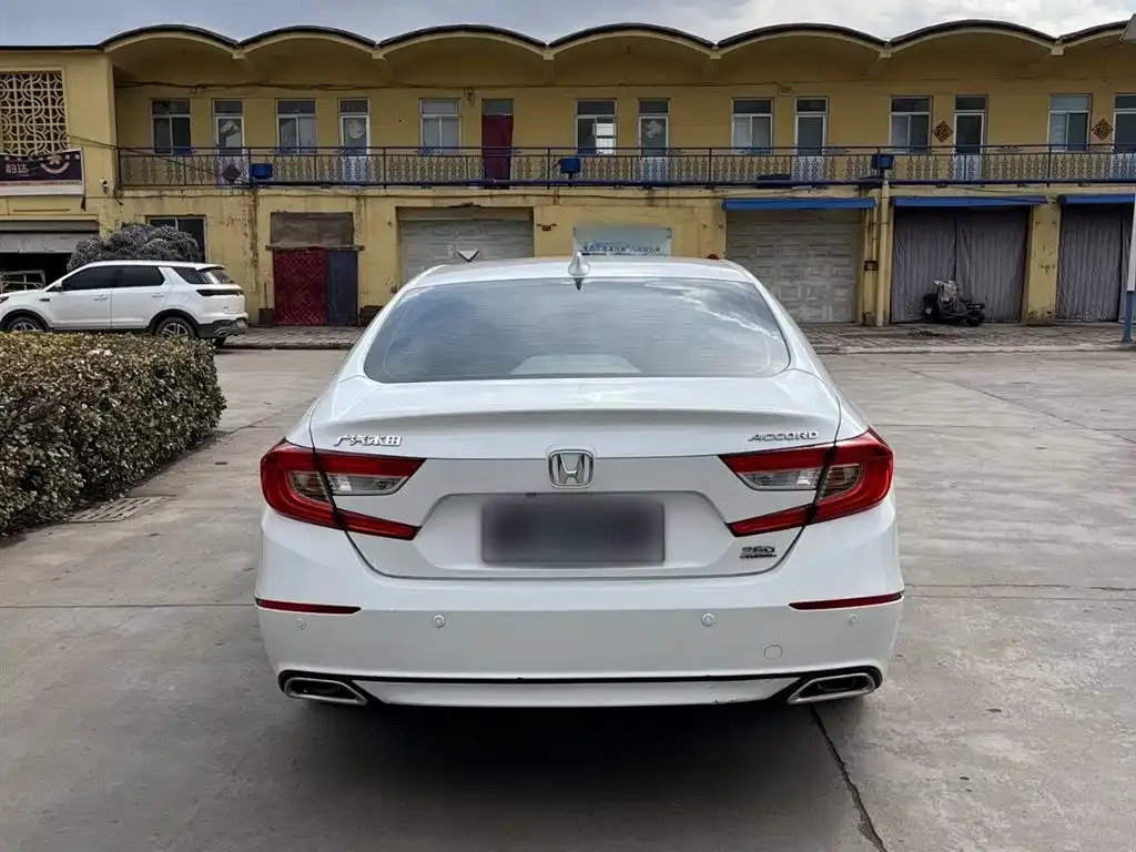 Honda Accord — фото 6