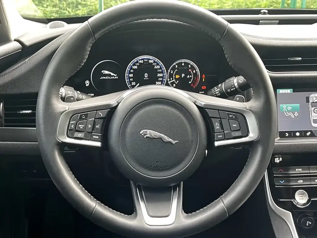 Jaguar XFL 2021 из CN, фото 10