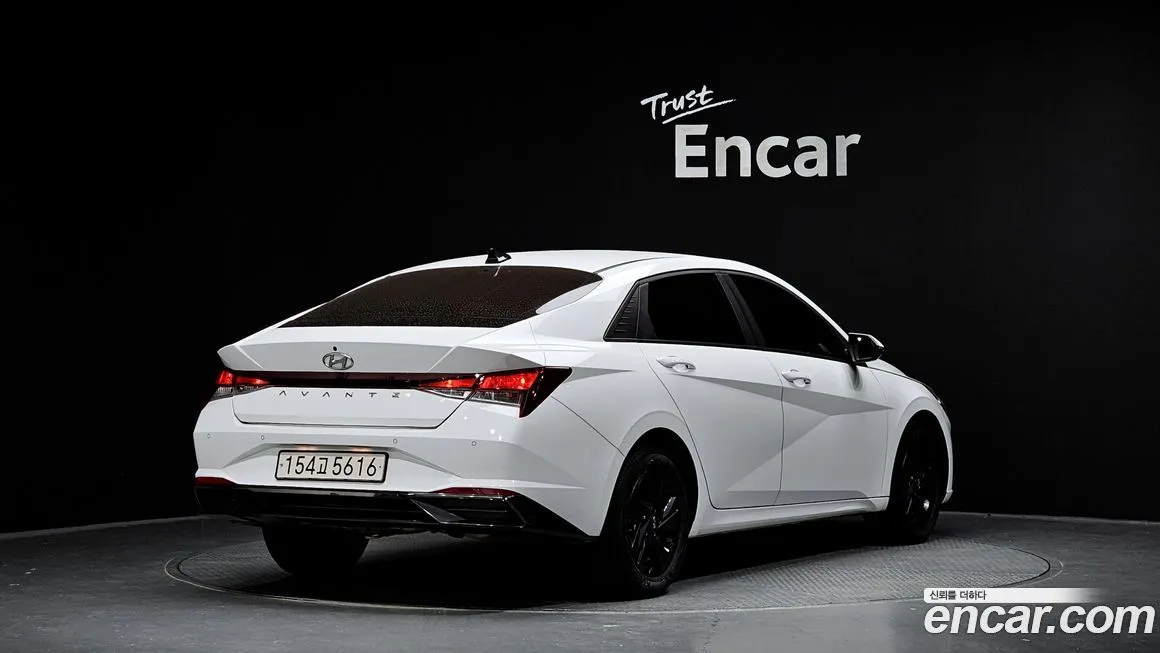 Hyundai AVANTE — фото 2