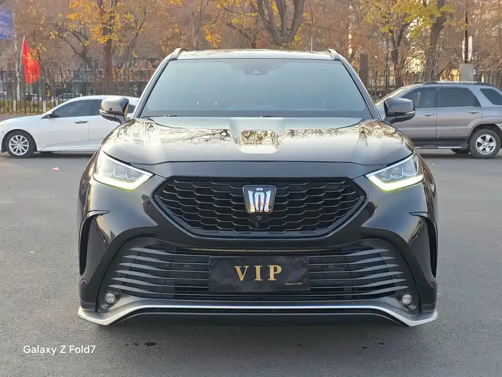 Toyota Crown Kluger 2023 из CN, фото 2