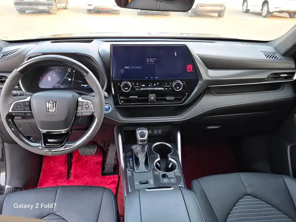 Toyota Crown Kluger 2023 из CN, фото 5