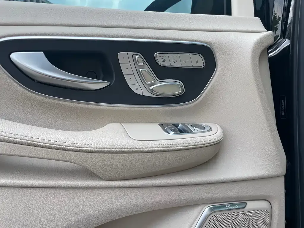 Mercedes-Benz V-Class 2021 из CN, фото 7
