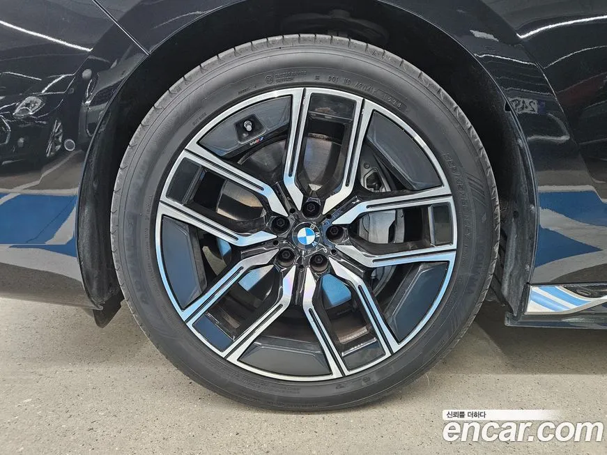 BMW i7 2025 из KR, фото 5