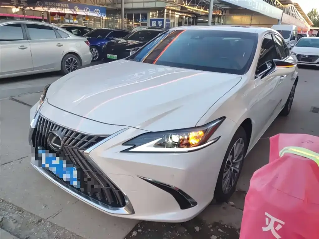 Lexus ES 2024 из CN, фото 2
