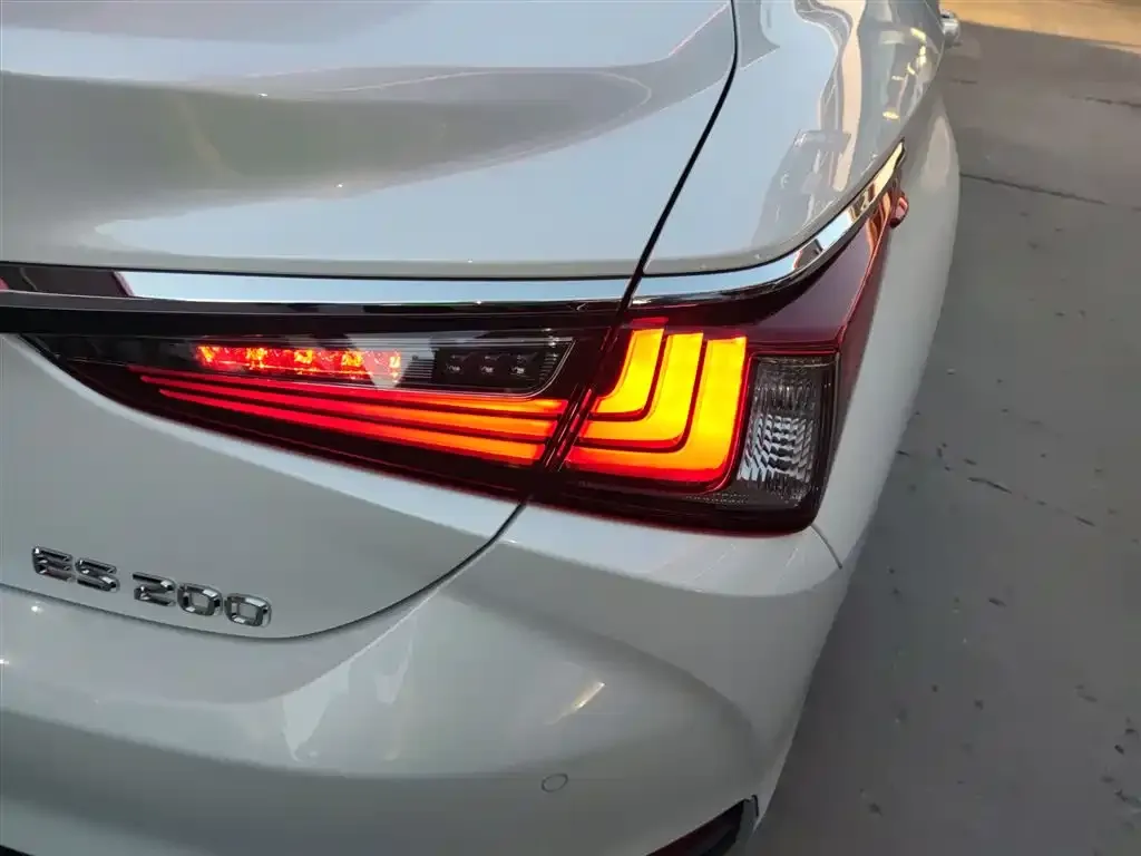 Lexus ES 2024 из CN, фото 8