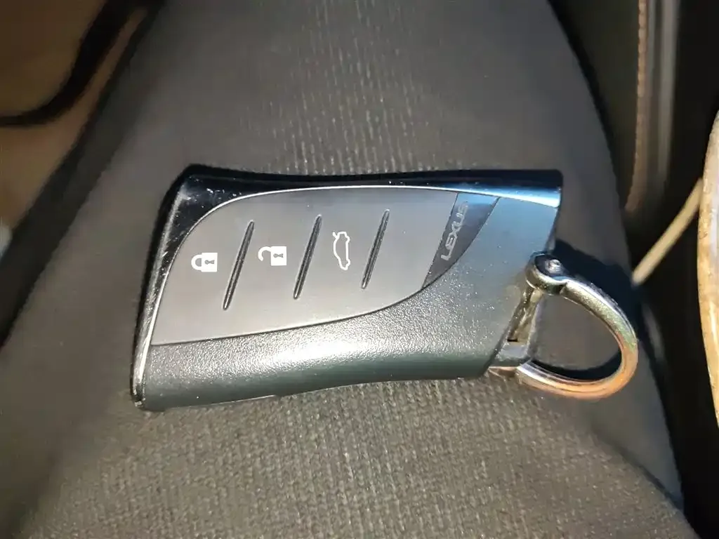 Lexus ES 2024 из CN, фото 9