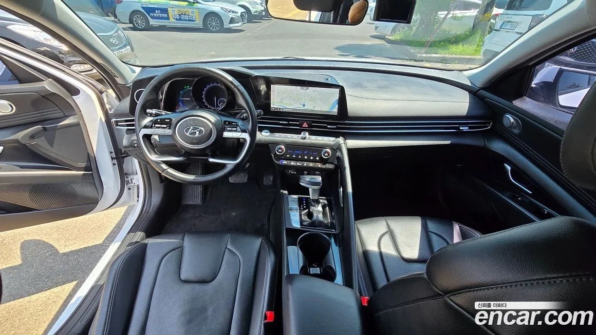 Hyundai AVANTE 2021 из KR, фото 2