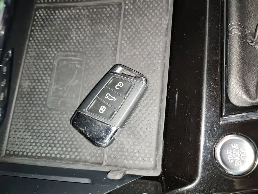 Volkswagen Passat 2021 из CN, фото 9