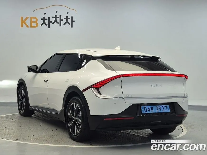 Kia EV6 2023 из KR, фото 2