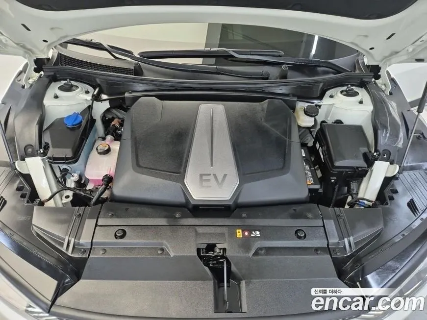 Kia EV6 2023 из KR, фото 5