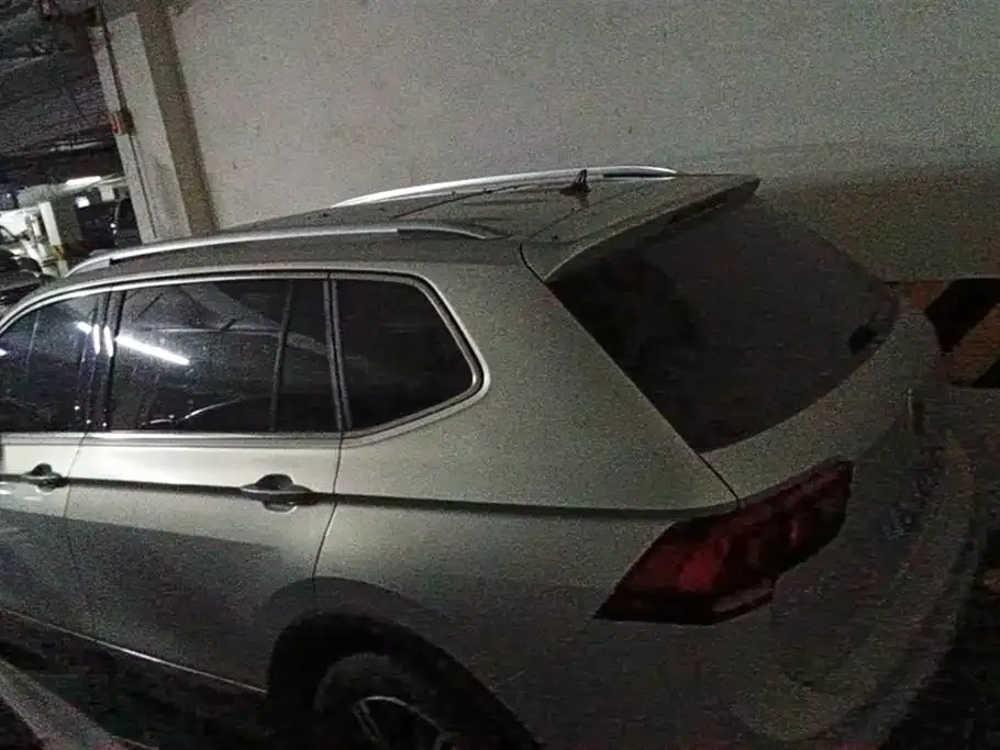Volkswagen Tiguan L 2021 из CN, фото 3