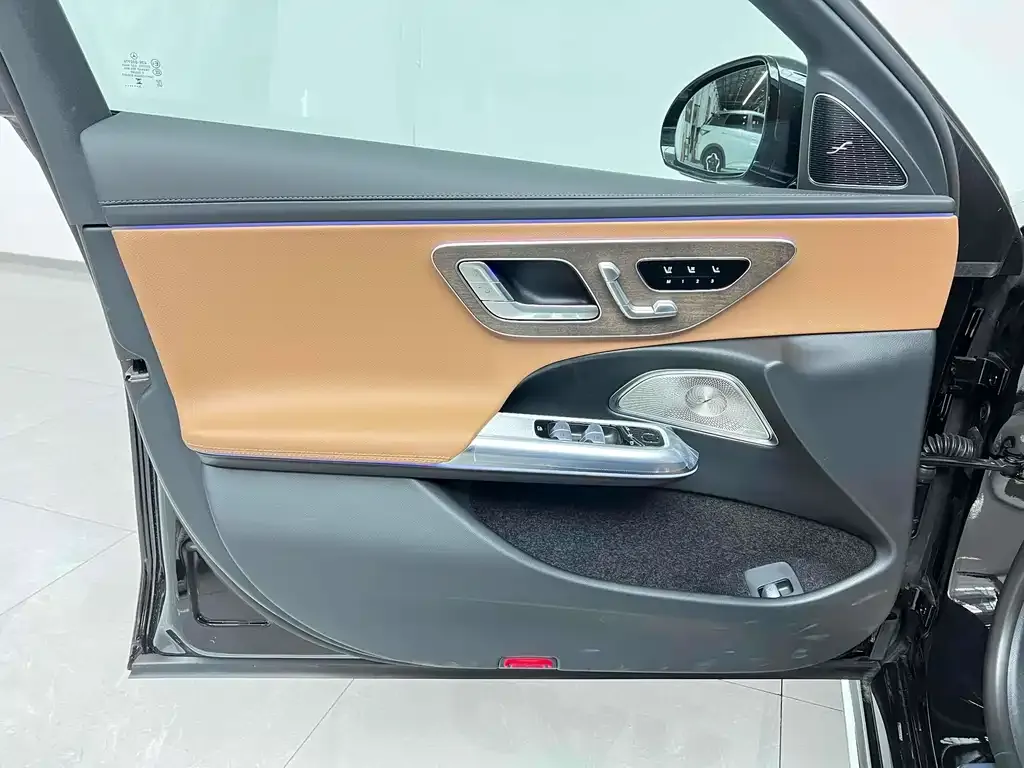 Mercedes-Benz E-Class 2025 из CN, фото 9