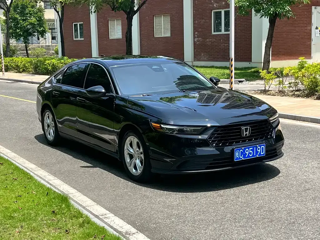 Honda Accord — фото 3