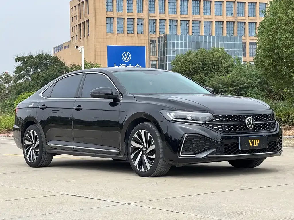 Volkswagen Passat — фото 3