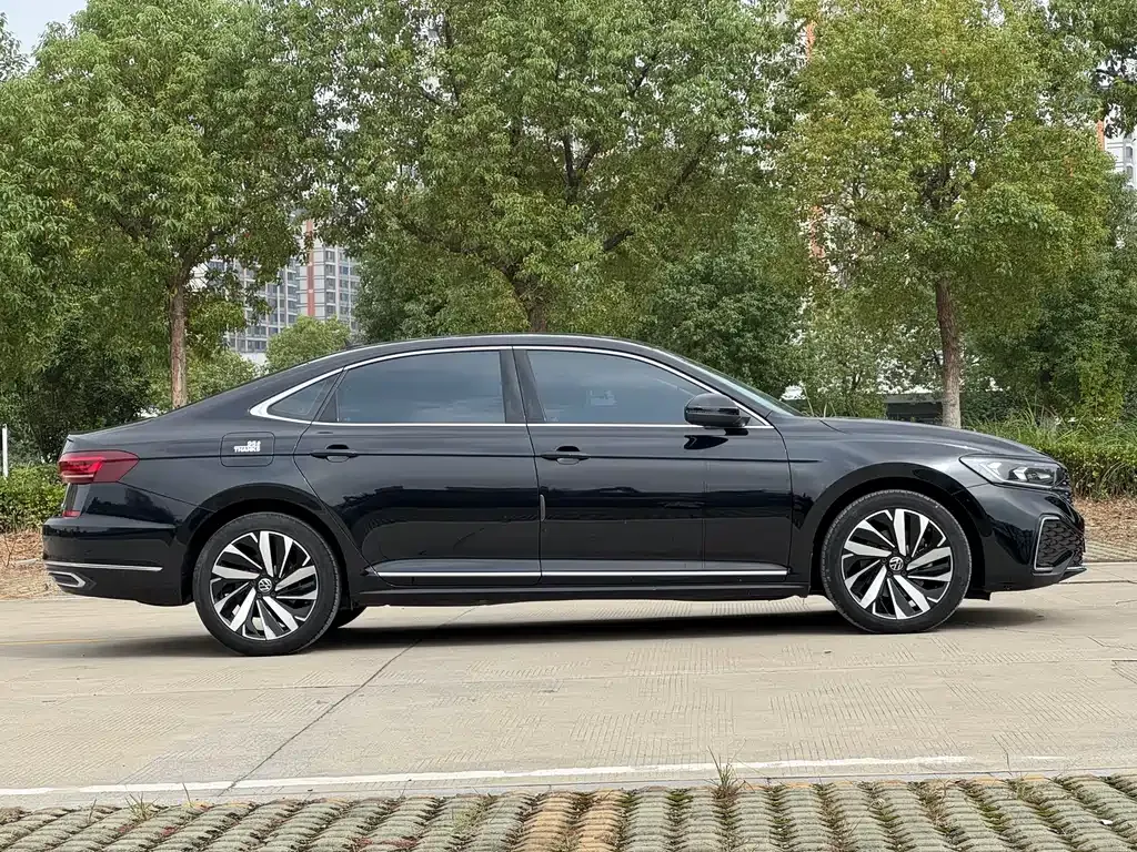 Volkswagen Passat — фото 4