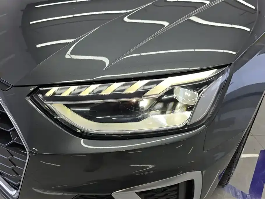 Audi A4L 2021 из CN, фото 5