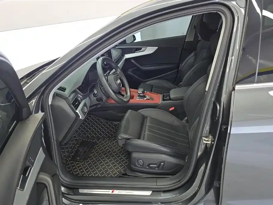 Audi A4L 2021 из CN, фото 9