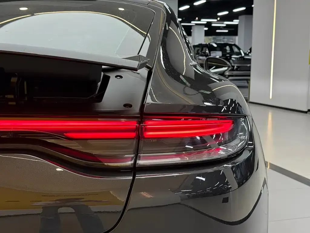 Porsche Panamera 2022 из CN, фото 10