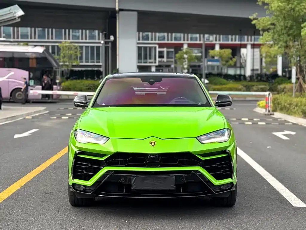 Lamborghini Urus 2022 из CN, фото 1