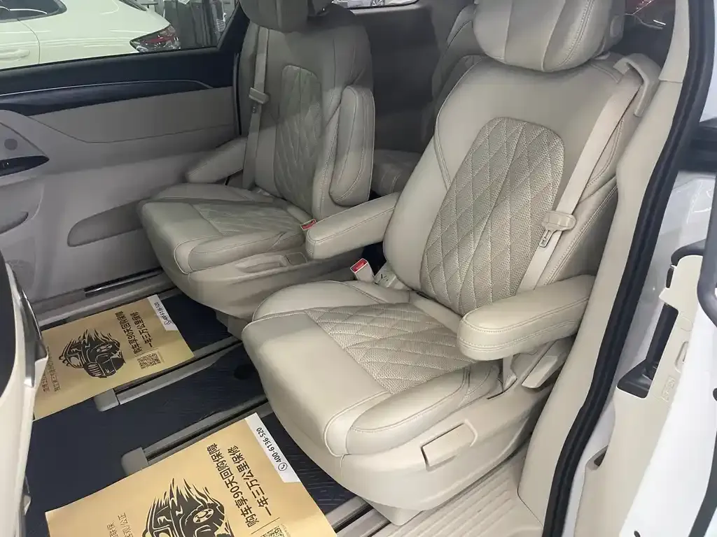 Buick GL8 2022 из CN, фото 6