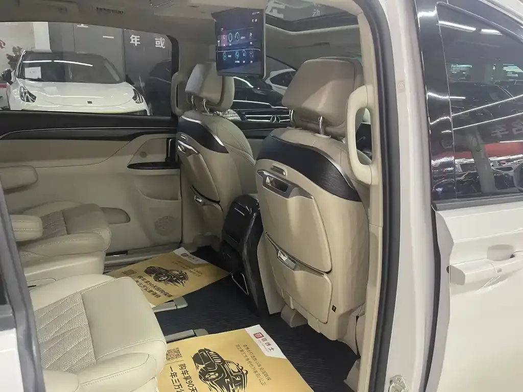 Buick GL8 2022 из CN, фото 8