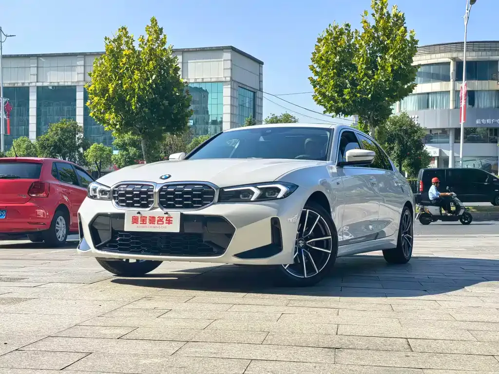 BMW 3 Series 2024 из CN, фото 1