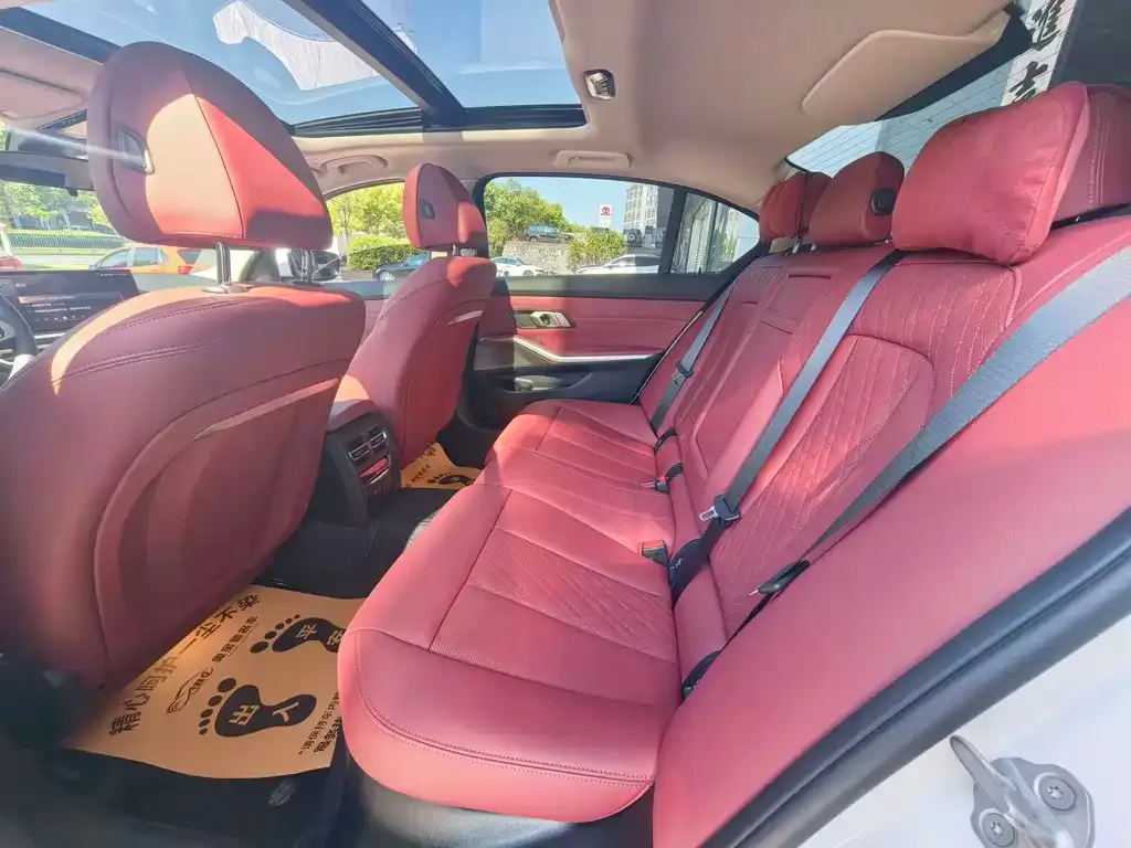 BMW 3 Series 2024 из CN, фото 9