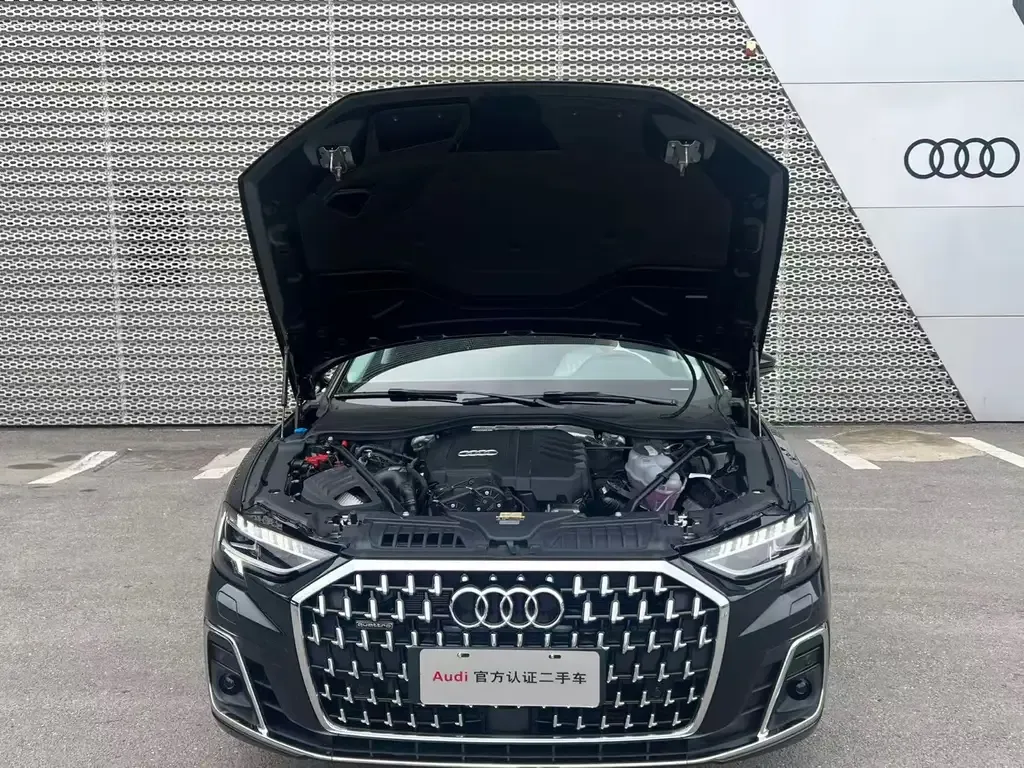 Audi A8 — фото 3