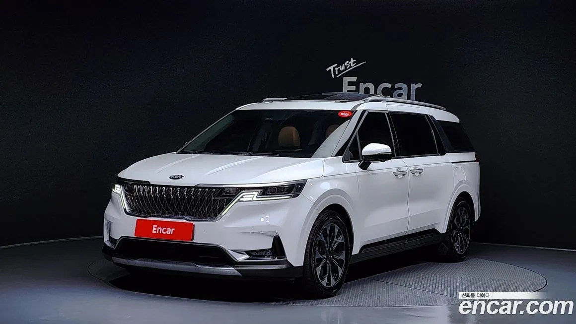 Kia Carnival — фото 1