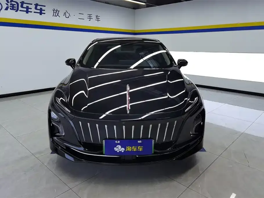 Hongqi E-QM5 2024 из CN, фото 2