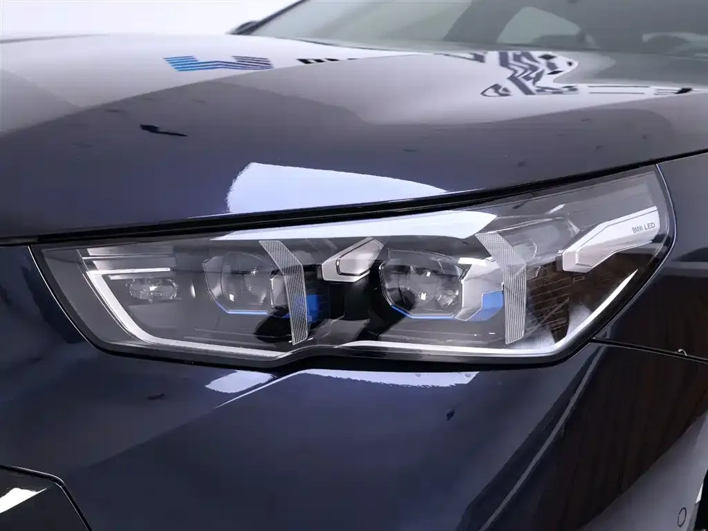 BMW 5 Series 2025 из CN, фото 4