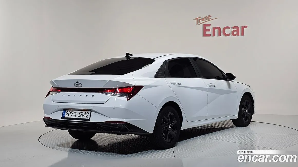 Hyundai AVANTE — фото 2
