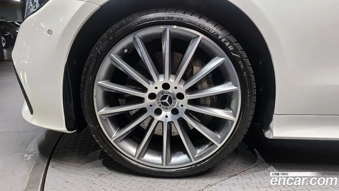 Mercedes-Benz E-Class 2023 из KR, фото 5