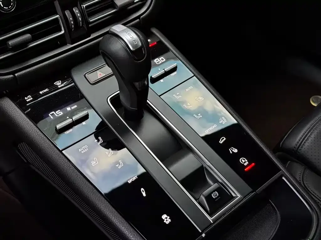 Porsche Macan 2024 из CN, фото 10