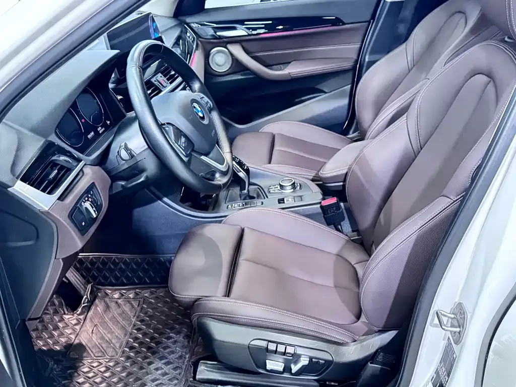 BMW X1 2021 из CN, фото 10