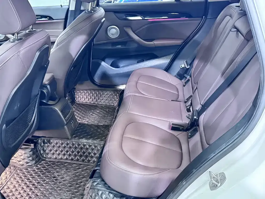 BMW X1 2021 из CN, фото 9