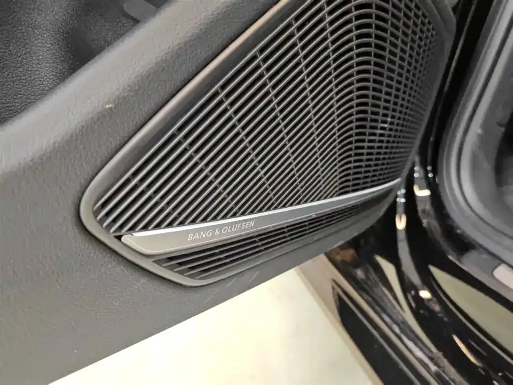 Audi RS 4 2024 из CN, фото 6