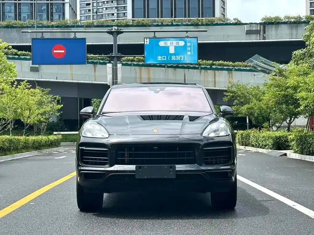 Porsche Cayenne 2023 из CN, фото 2