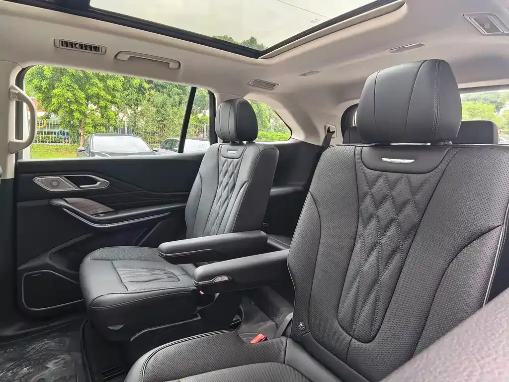 Hongqi HS7 PHEV 2024 из CN, фото 8