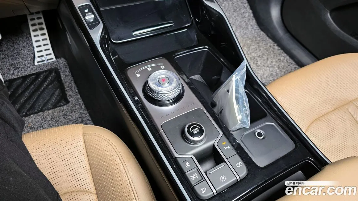 Kia Sorento — фото 9