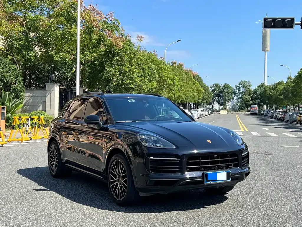 Porsche Cayenne — фото 3