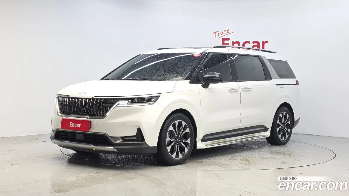 Kia Carnival — фото 1