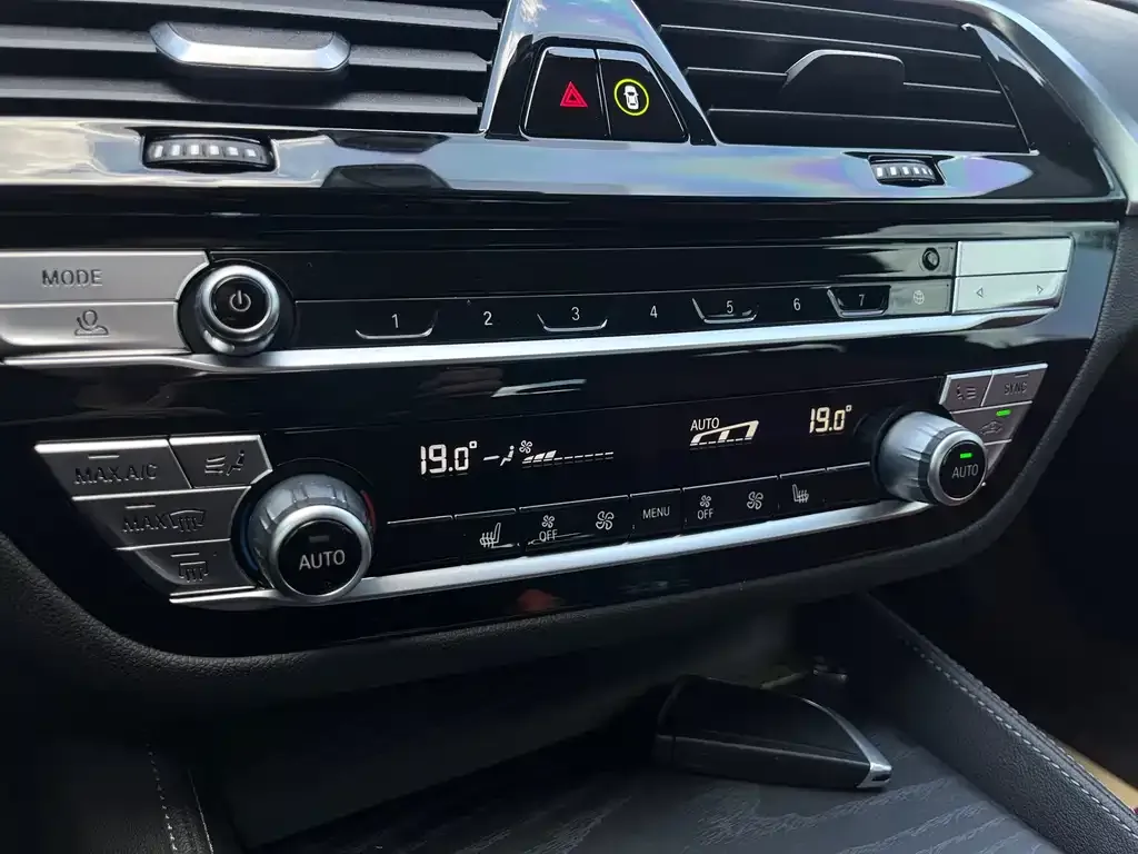 BMW 5 Series New Energy 2021 из CN, фото 9