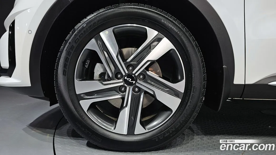 Kia Sorento — фото 5