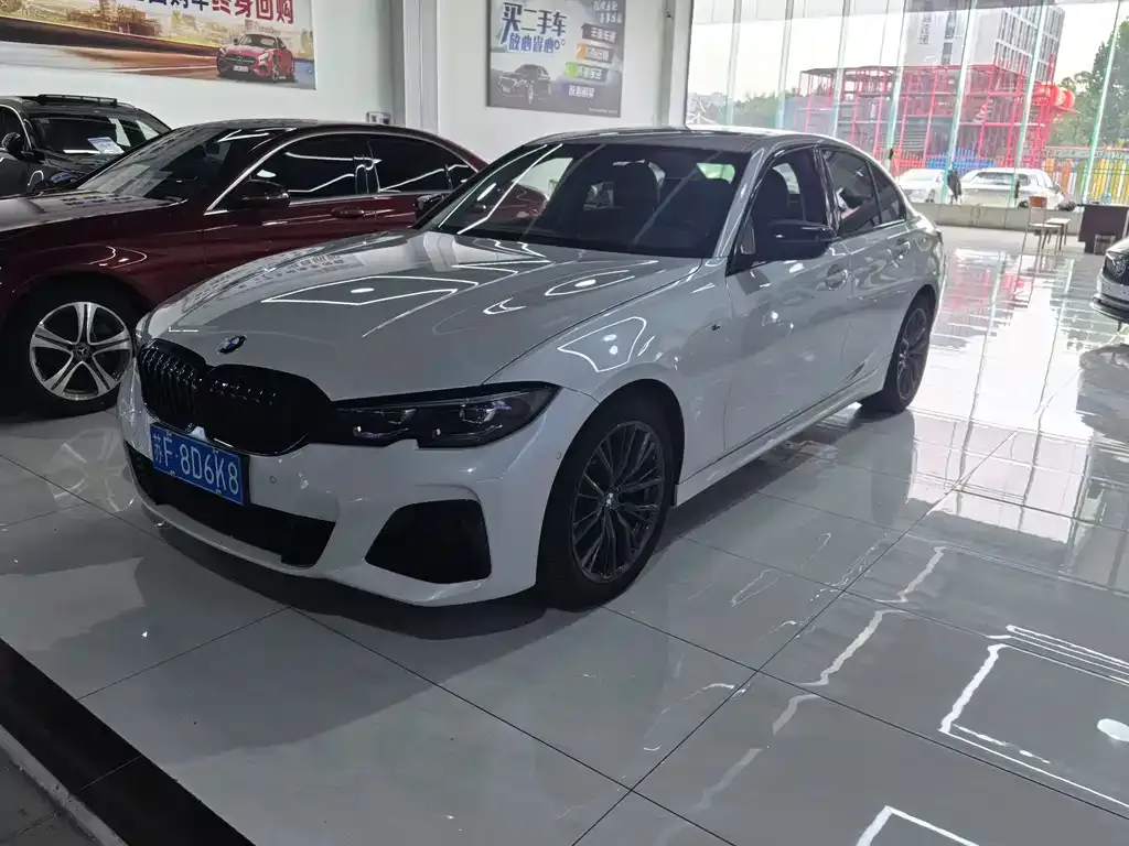 BMW 3 Series 2022 из CN, фото 1