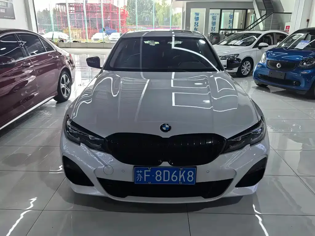 BMW 3 Series 2022 из CN, фото 2