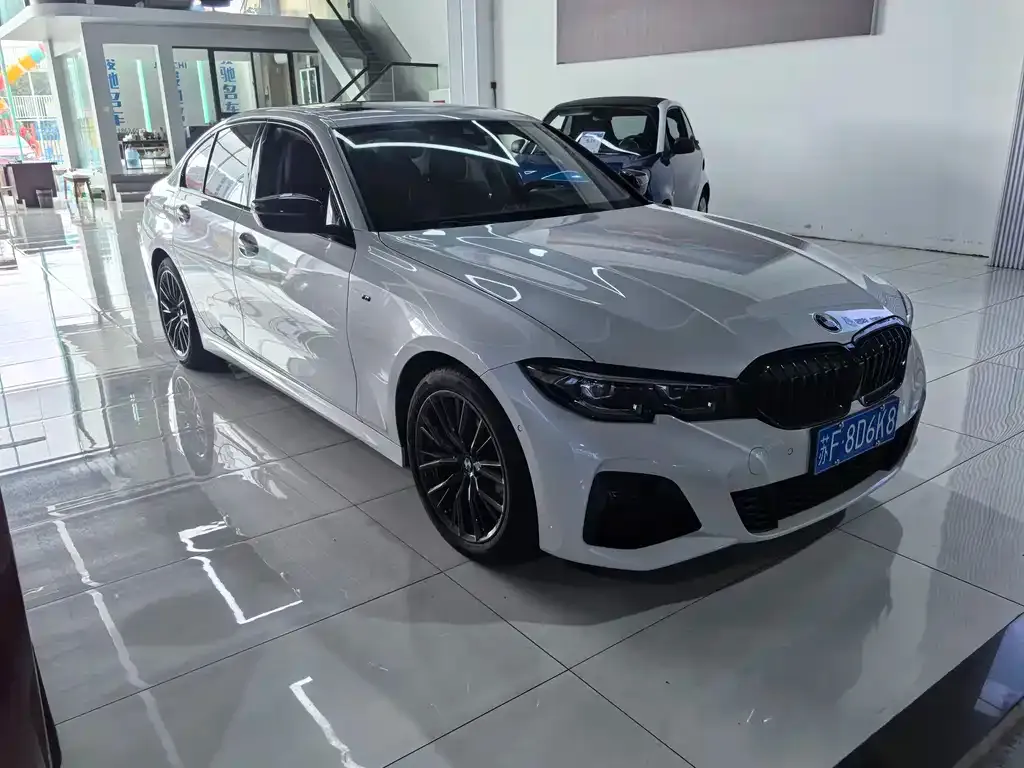 BMW 3 Series 2022 из CN, фото 3