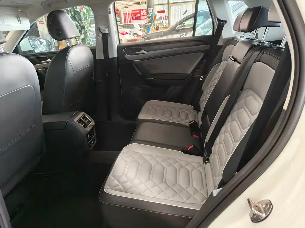 Volkswagen Tayron 2023 из CN, фото 5